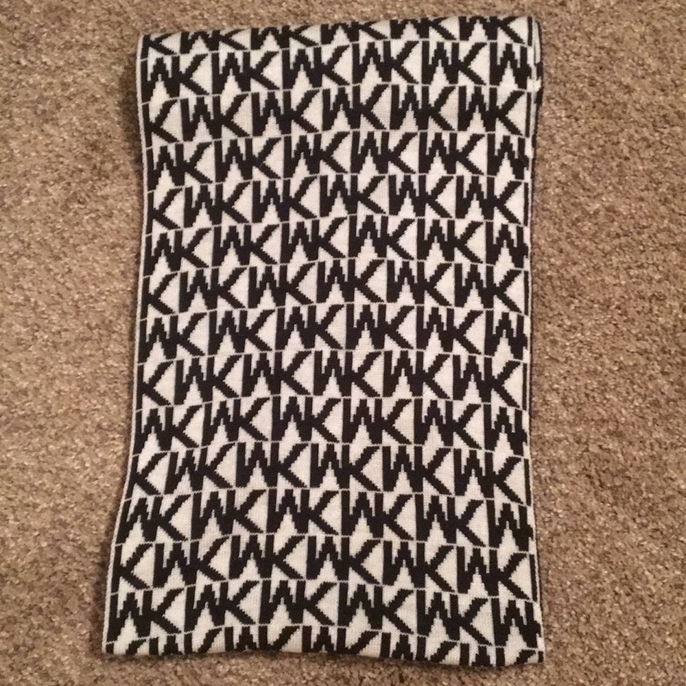 Michael Kors infinity scarf